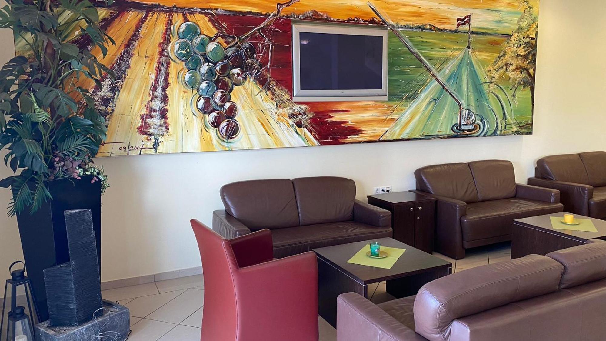 Weinland Hotel Donnerskirchen Ngoại thất bức ảnh
