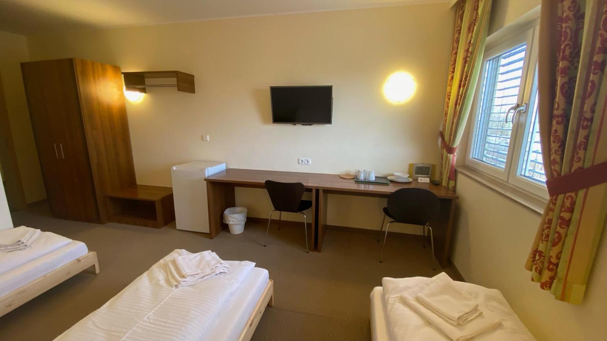 Weinland Hotel Donnerskirchen Ngoại thất bức ảnh