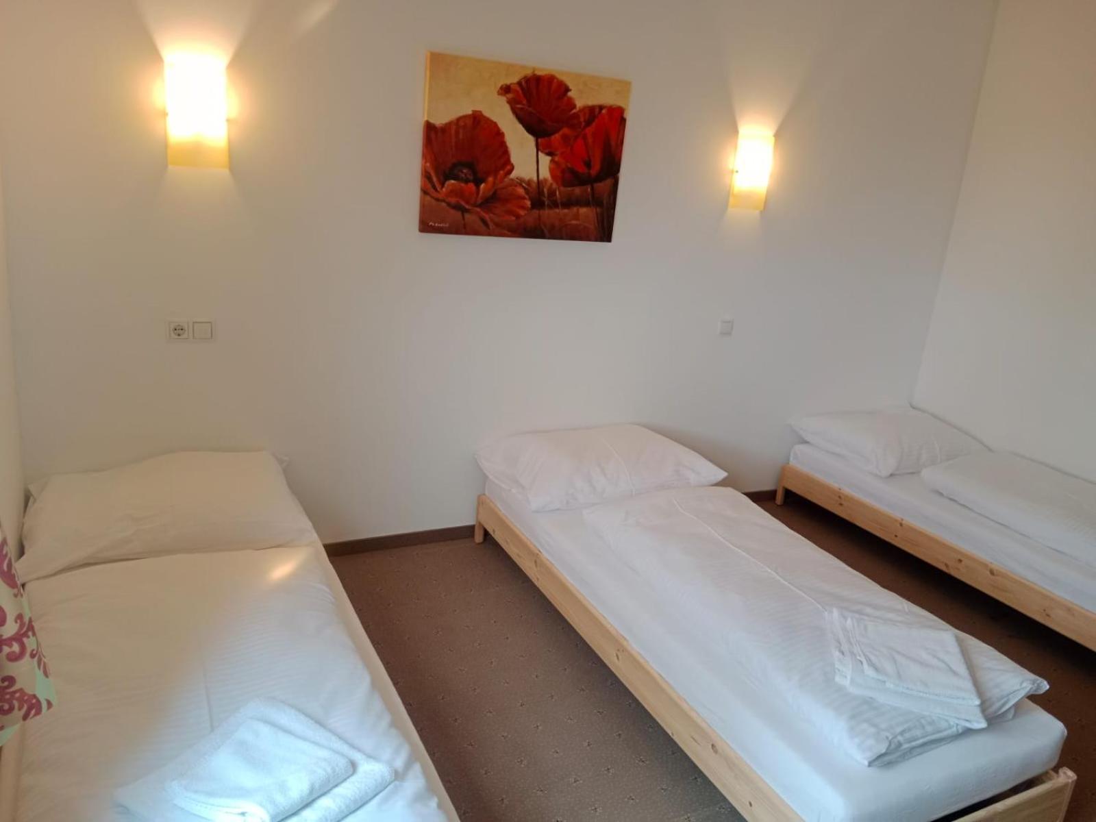Weinland Hotel Donnerskirchen Ngoại thất bức ảnh