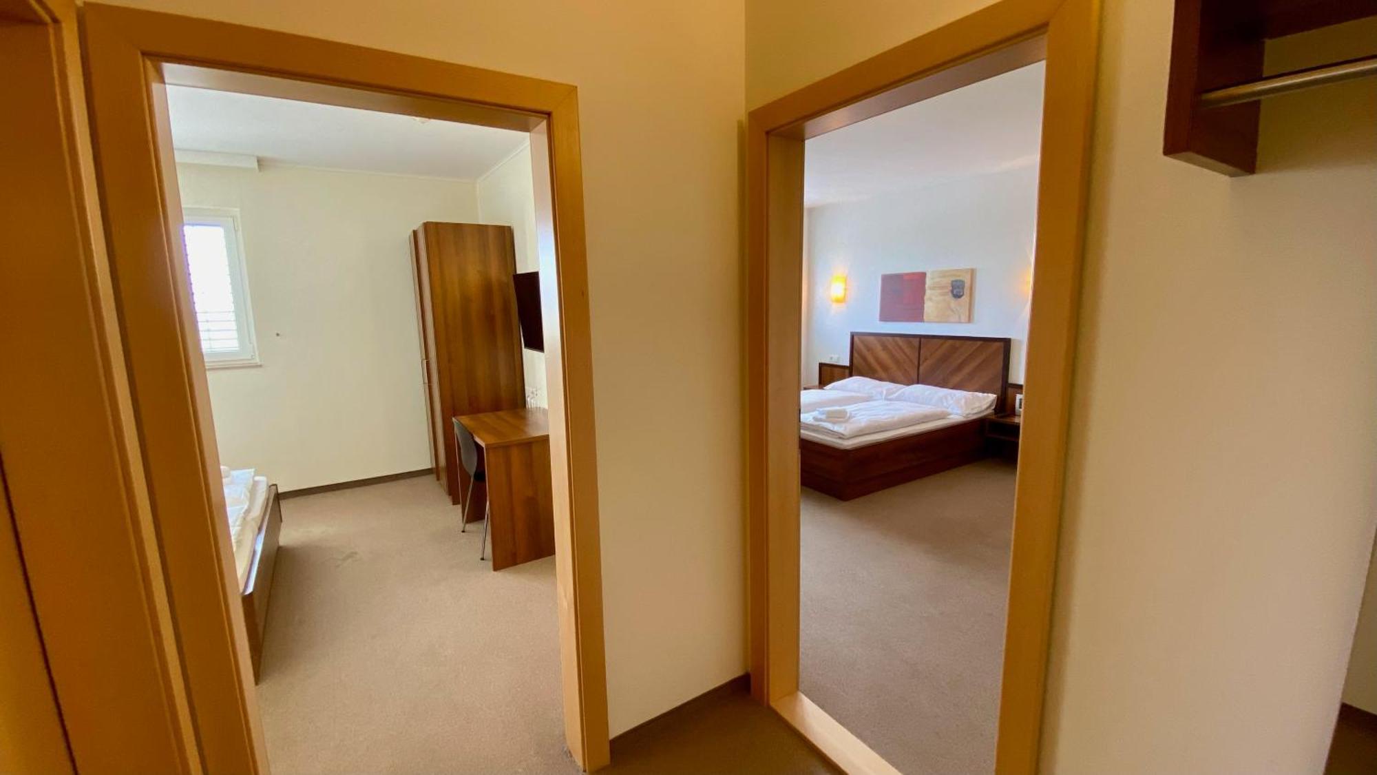 Weinland Hotel Donnerskirchen Ngoại thất bức ảnh